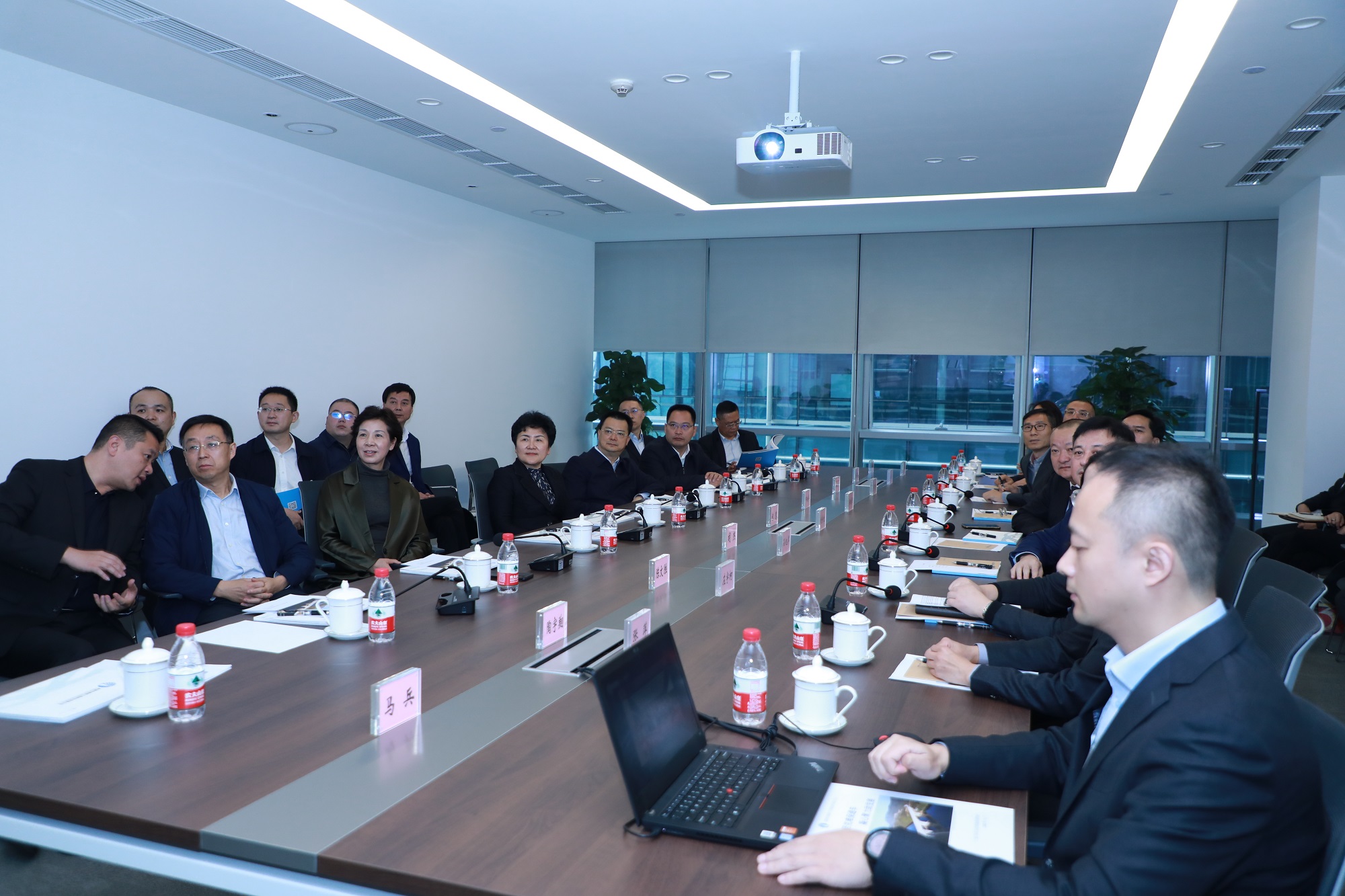 省人大常委會(huì)副主任、達(dá)州市委書(shū)記包惠蒞臨公司視察指導(dǎo)