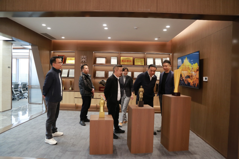 成都路橋與云南建投安裝股份有限公司舉行工作座談 成都路橋與云南建投安裝股份有限公司舉行工作座談